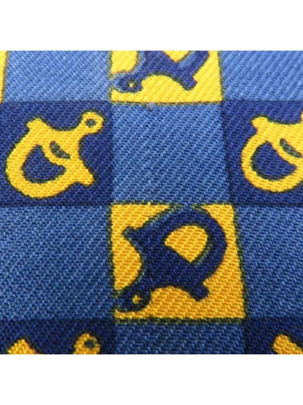 Auth Gucci Handkerchief Scarf #293949G83B